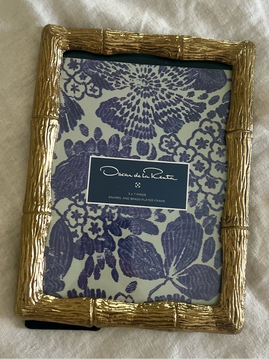 Oscar de la Renta Other - Oscar de la Renta Enamel & Brass Plated Bamboo Picture Frame 5x7